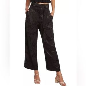 WILLOW & CLAY High Waisted Black Animal Print Cropped Chandler Pants-Size 8